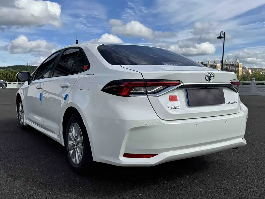 Toyota Corolla — миниатюра 4