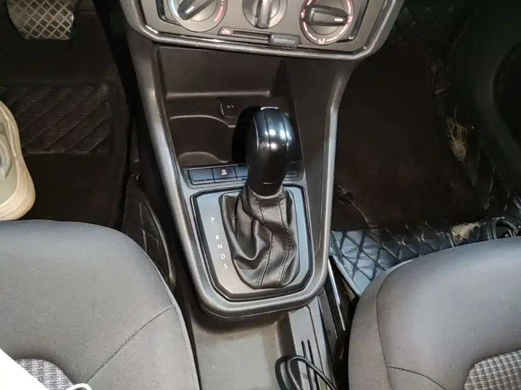 Volkswagen Santana — миниатюра 14