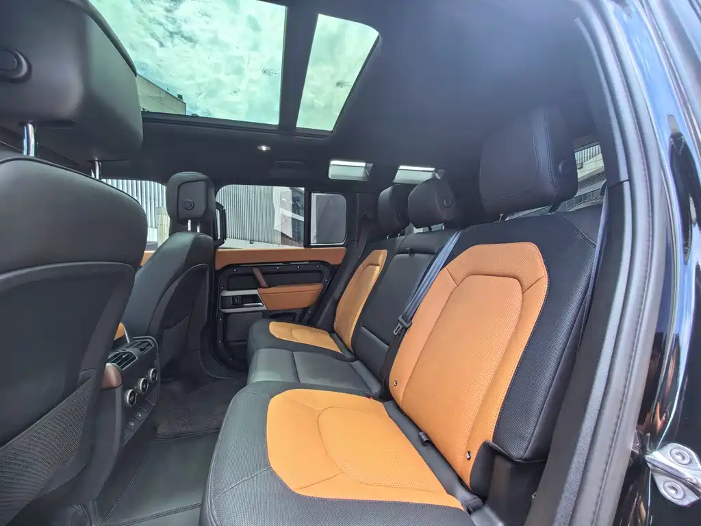 Land Rover Defender — миниатюра 19