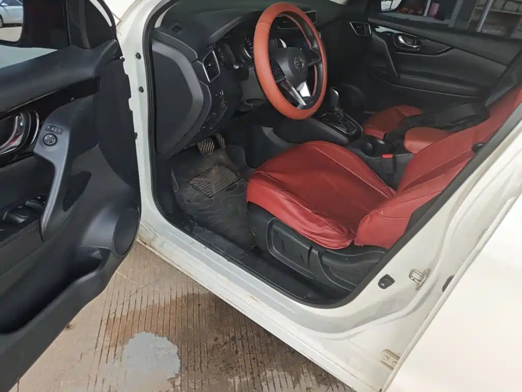 Nissan Qashqai — миниатюра 16