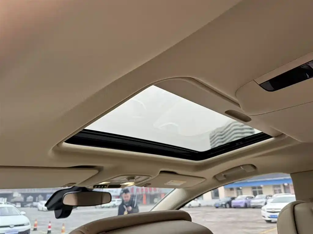 BUICK GL8 NEW ENERGY