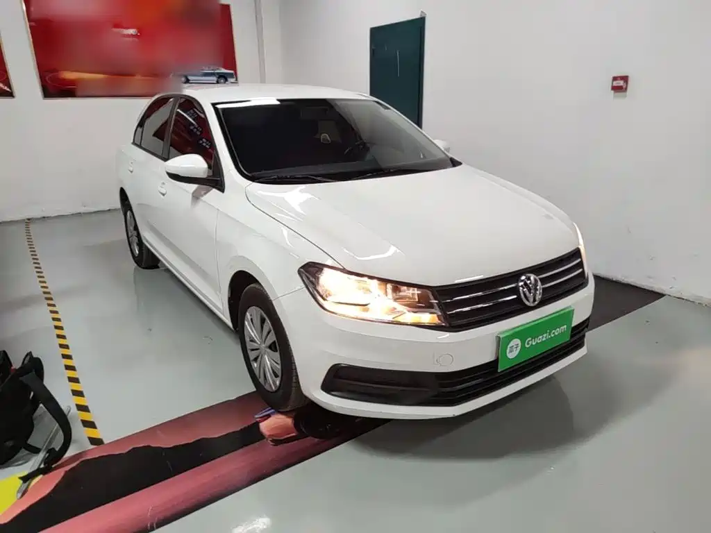 Volkswagen Santana — миниатюра 4
