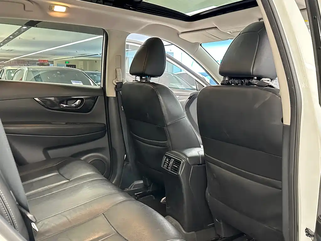 Nissan X-Trail — миниатюра 14