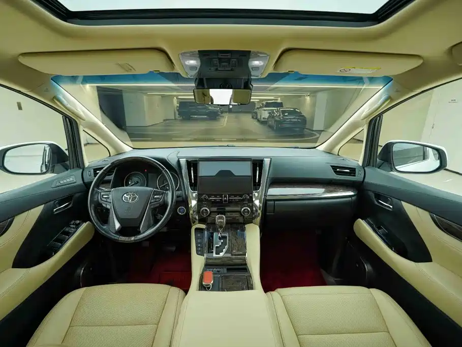 Toyota Alphard — миниатюра 20