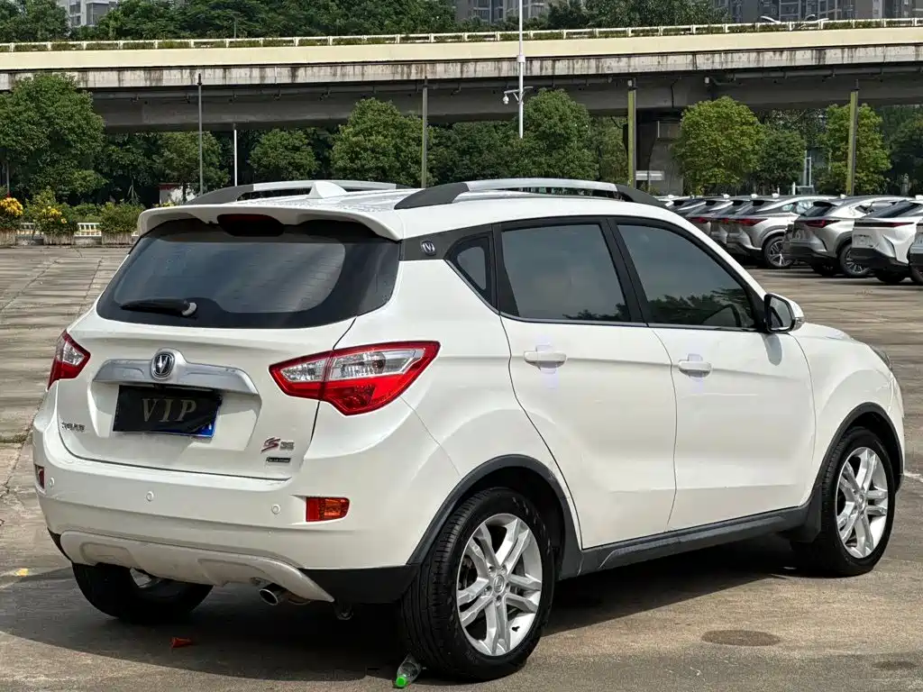 Changan CS35 — миниатюра 2