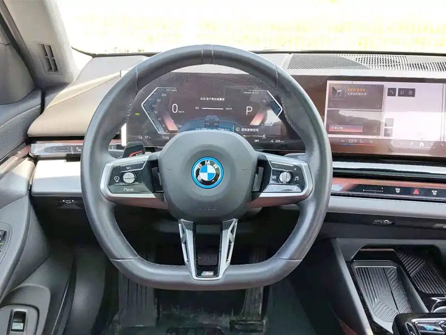 BMW I5