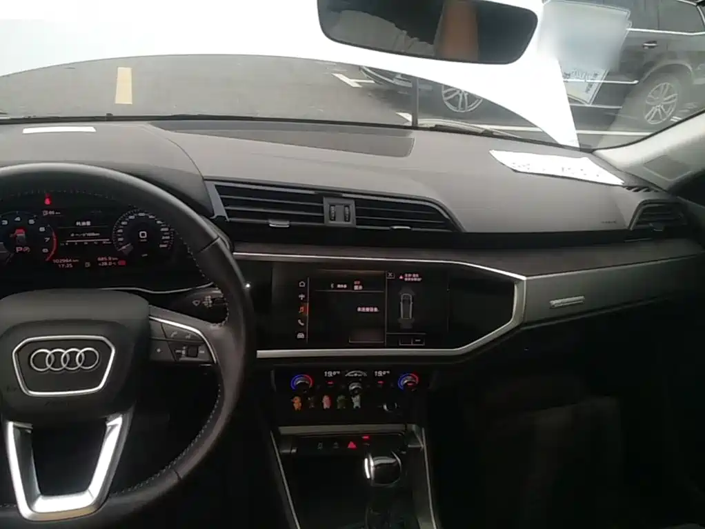 Audi Q3 — миниатюра 10