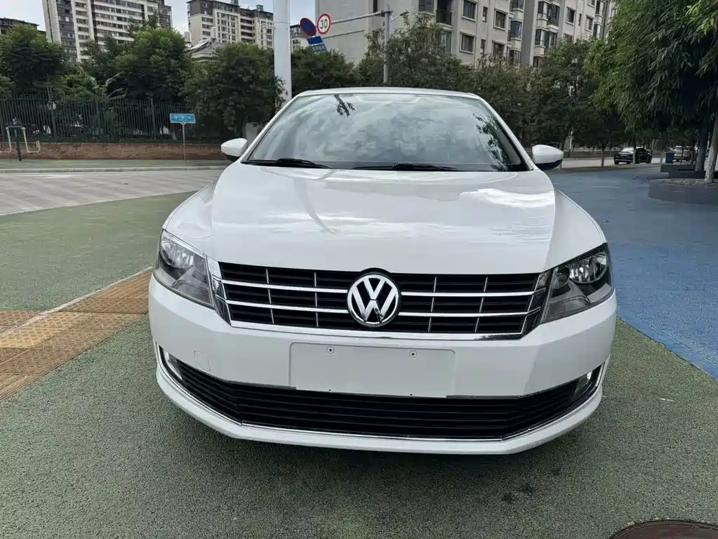 Volkswagen Lavida — миниатюра 2