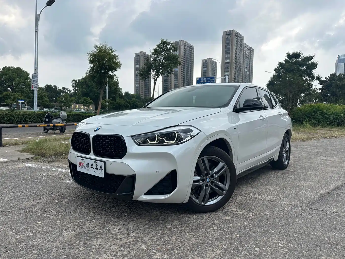 宝马X2 2023款 sDrive25i M运动曜夜版 2023