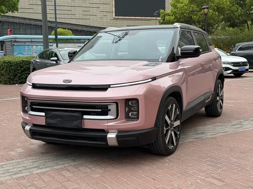 Geely Icon 2024