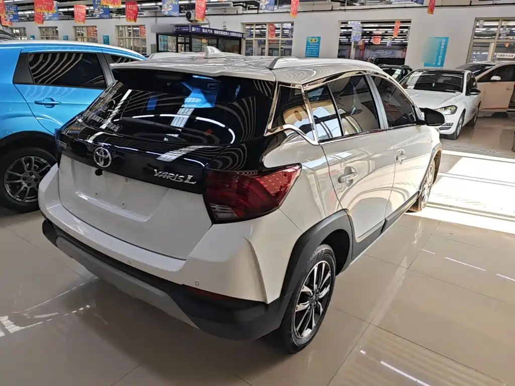 Toyota Yaris L — миниатюра 7