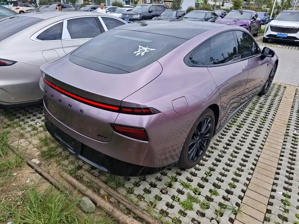 XPeng P7 — миниатюра 4
