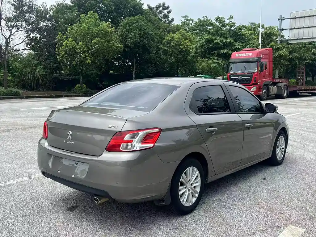Peugeot 301 — миниатюра 7