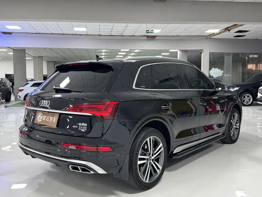 Audi Q5L — миниатюра 9