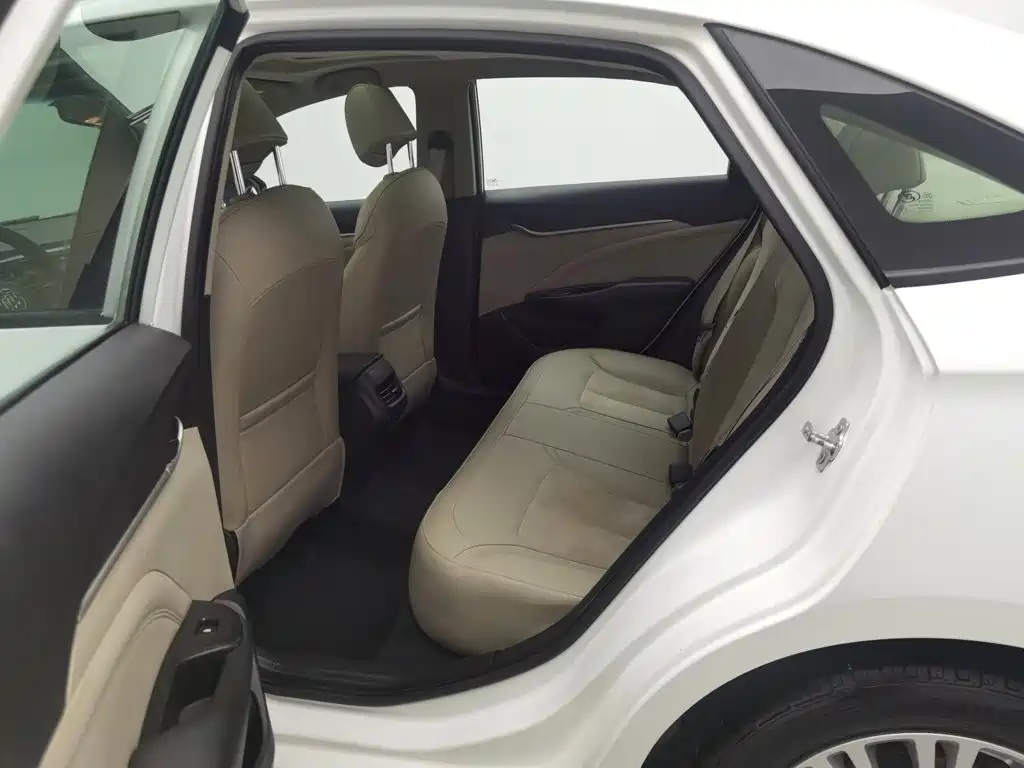 Buick Excelle — миниатюра 15