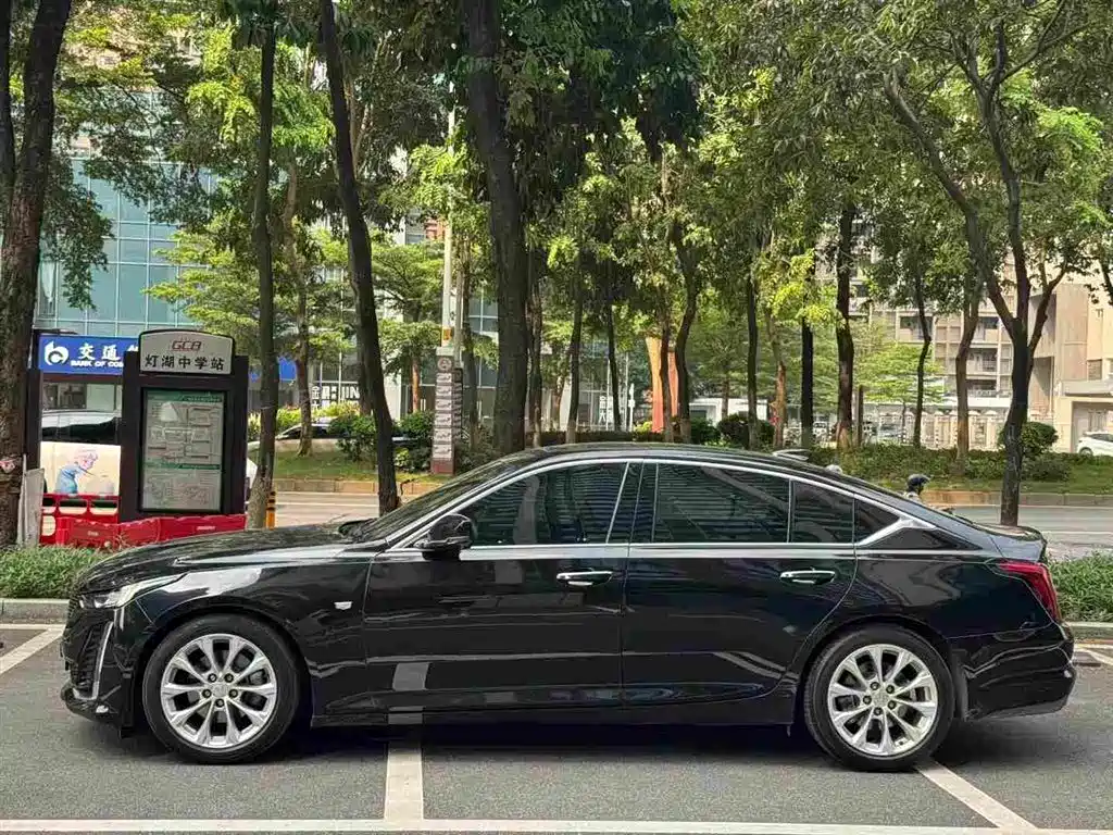Cadillac CT5 — миниатюра 2