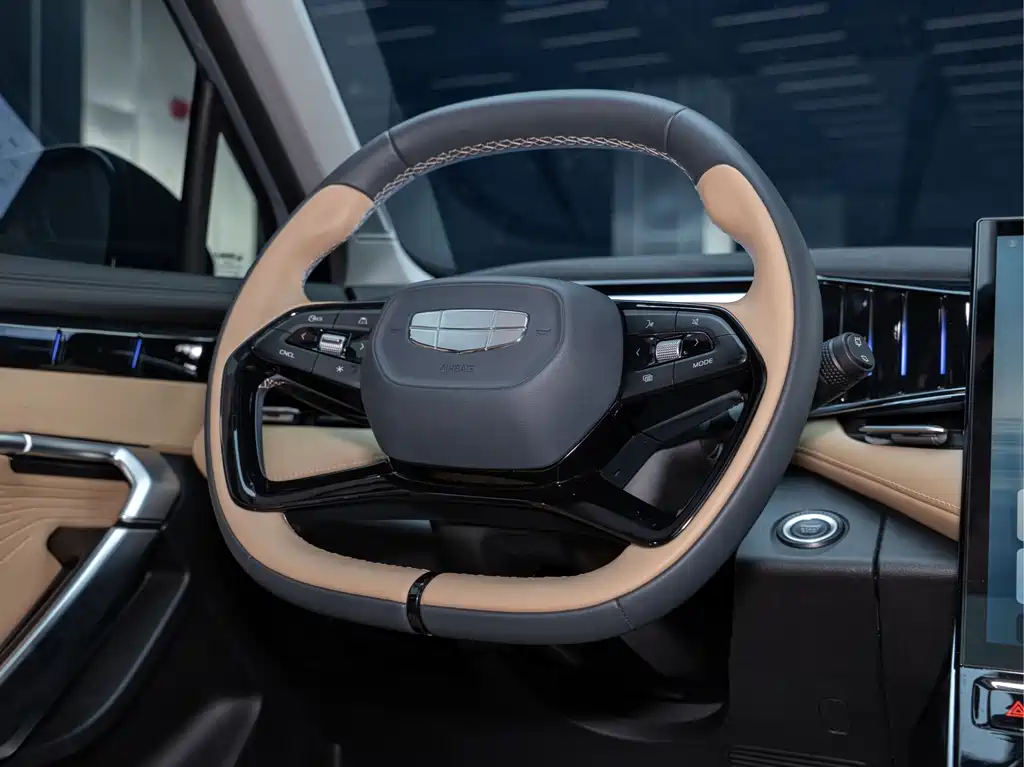 Geely Boyue L — миниатюра 17