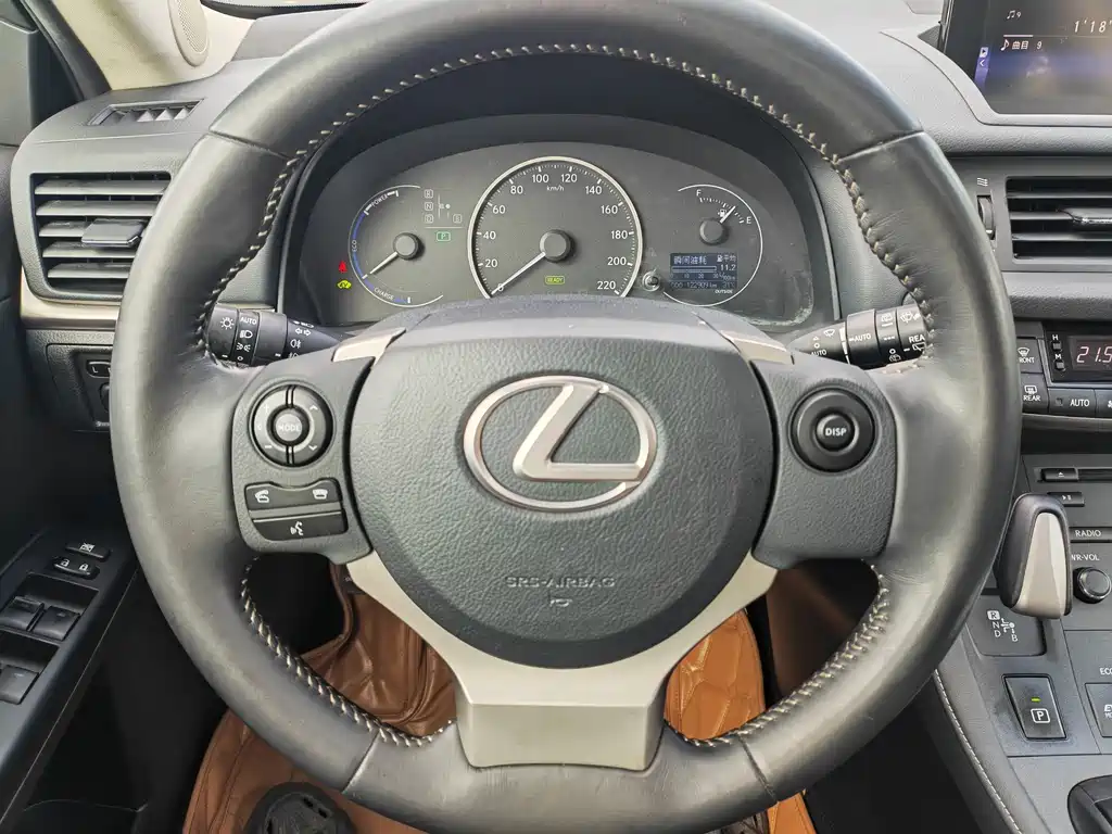 Lexus CT — миниатюра 12