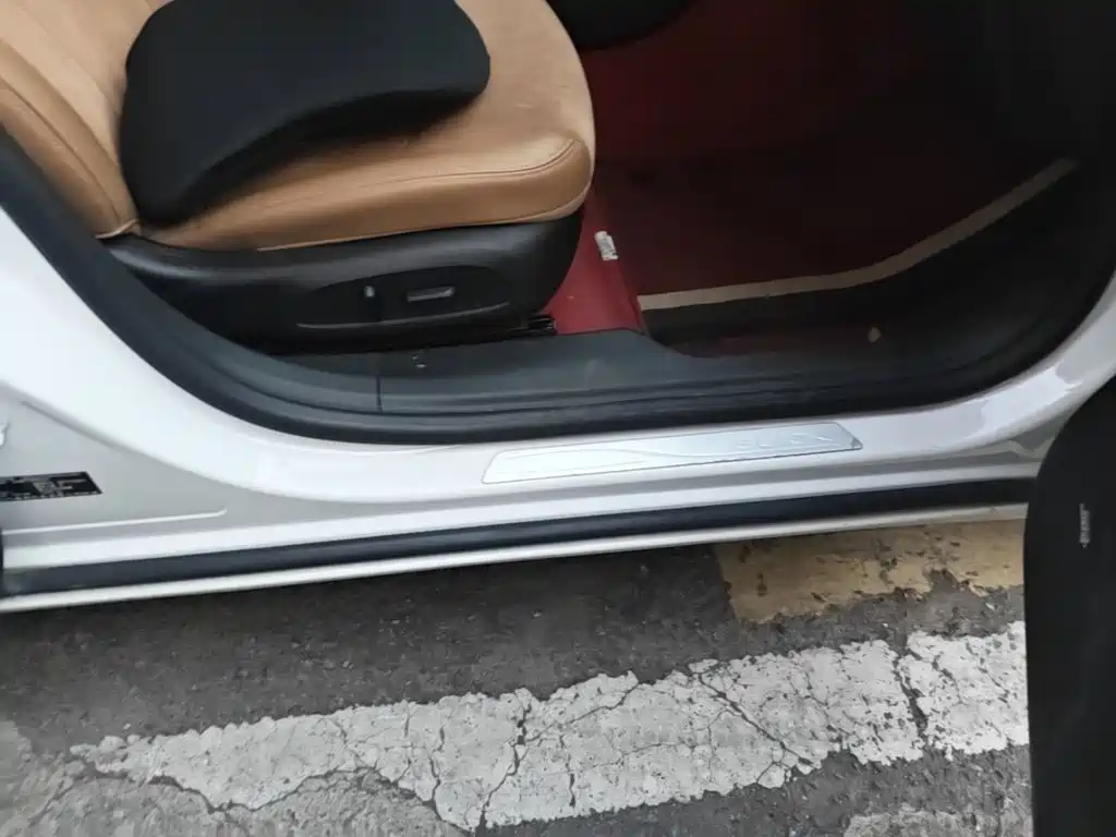 Buick LaCrosse — миниатюра 21