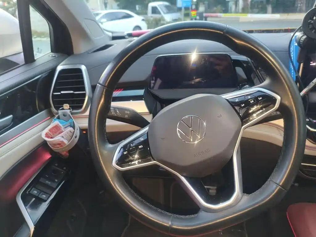 Volkswagen ID.6 Crozz — миниатюра 3