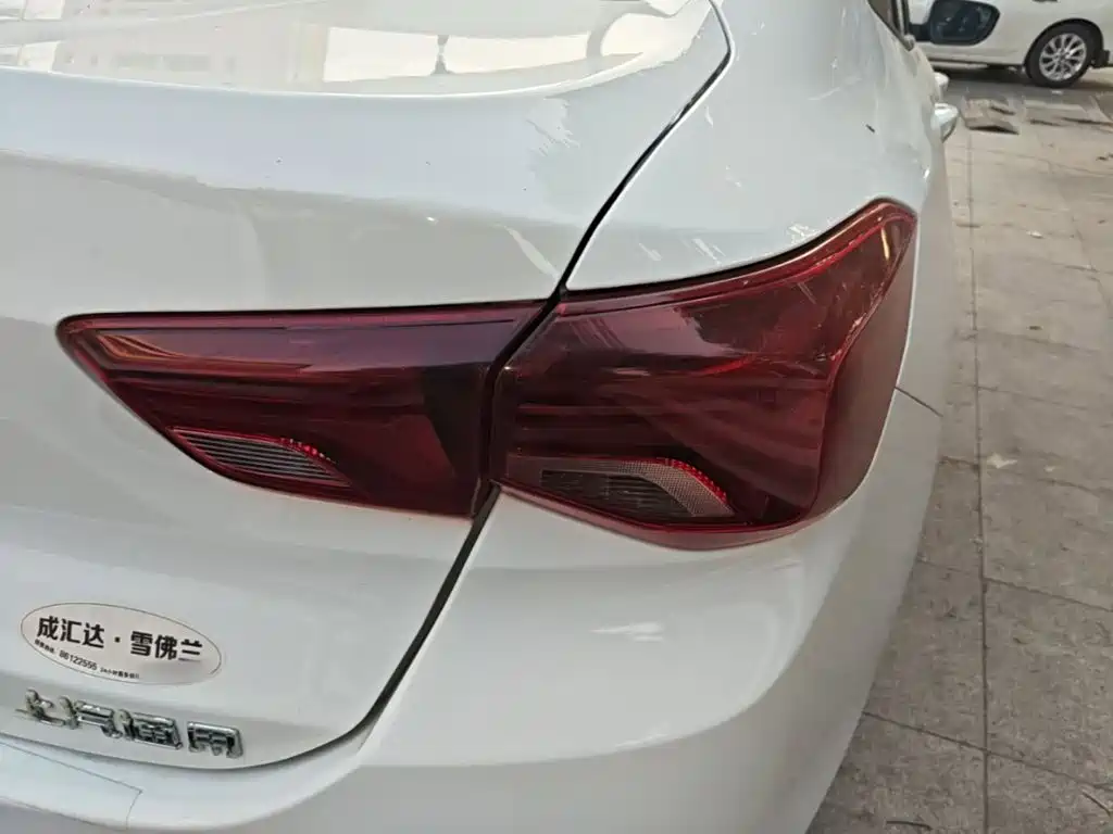Chevrolet Cavalier — миниатюра 8