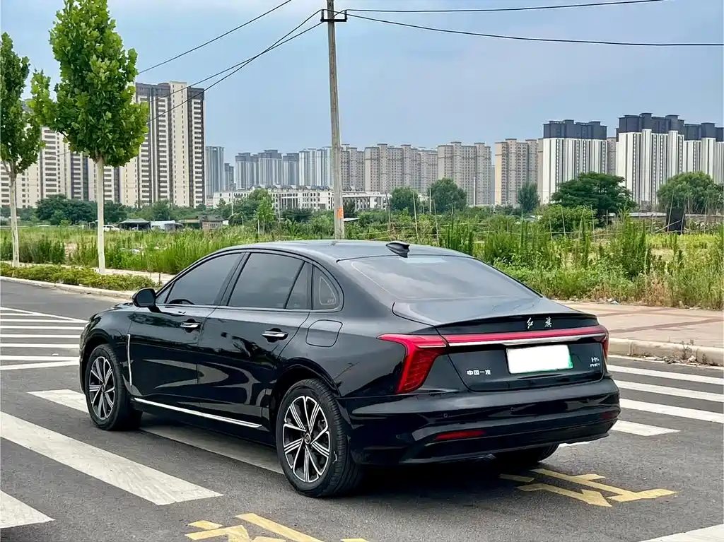 Hongqi H5 PHEV 2025 170