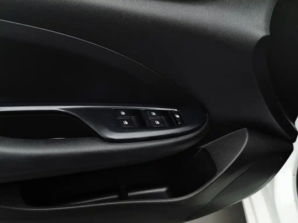 Buick Excelle — миниатюра 9