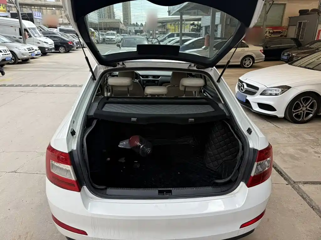 Skoda Octavia — миниатюра 18
