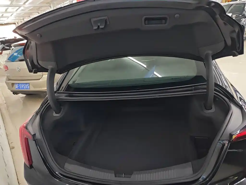 Cadillac CT5 — миниатюра 19