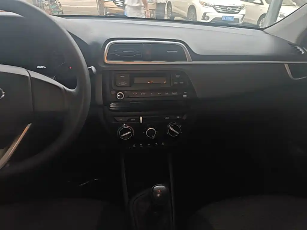 Hyundai Verna — миниатюра 13