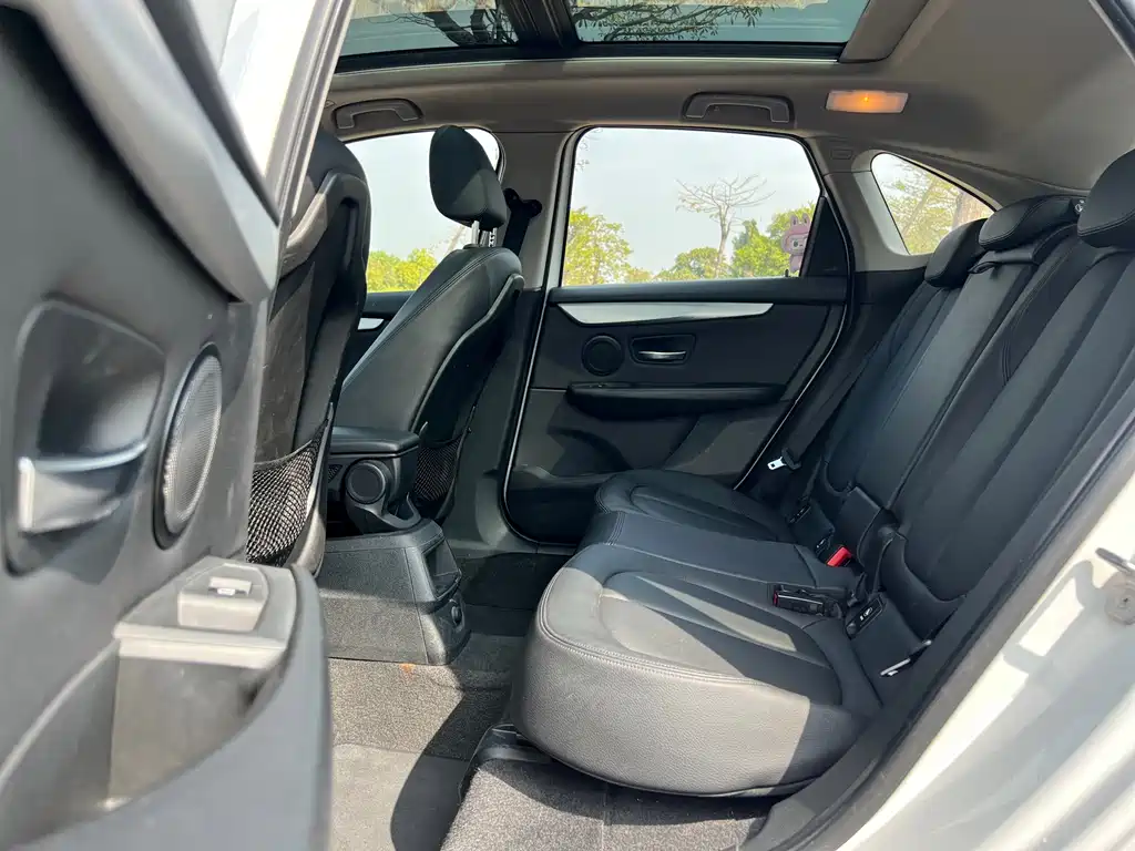 BMW 2 SERIES STATION WAGON