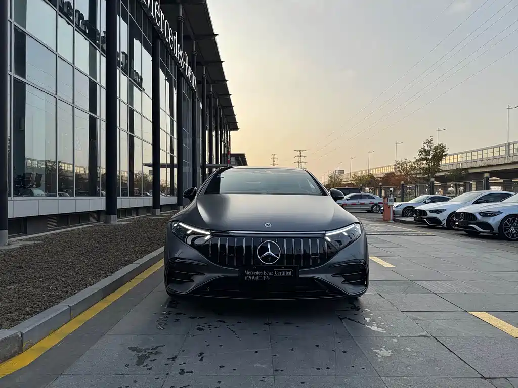 MERCEDES-BENZ EQS AMG