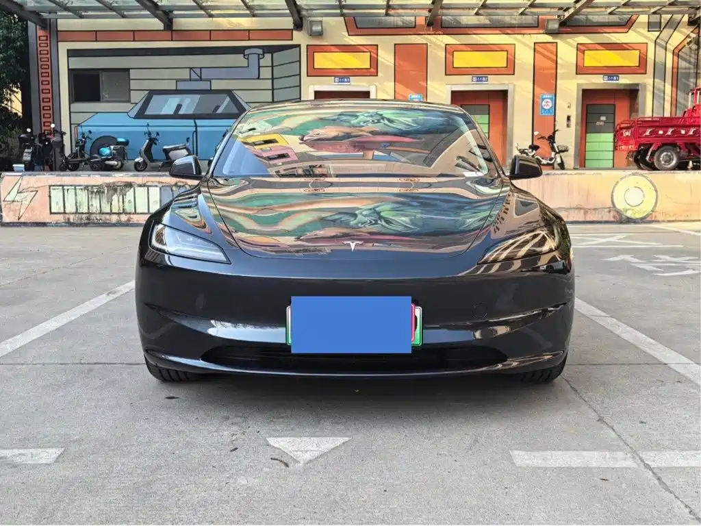 Tesla Model 3 — миниатюра 2
