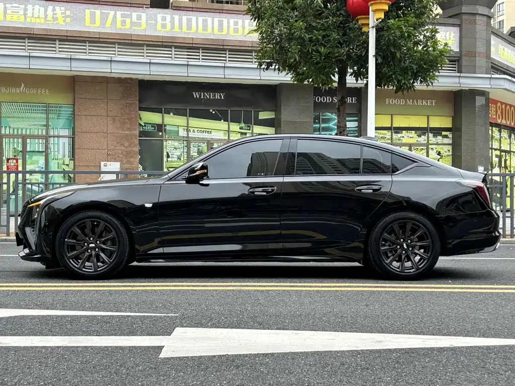 Cadillac CT5 — миниатюра 7