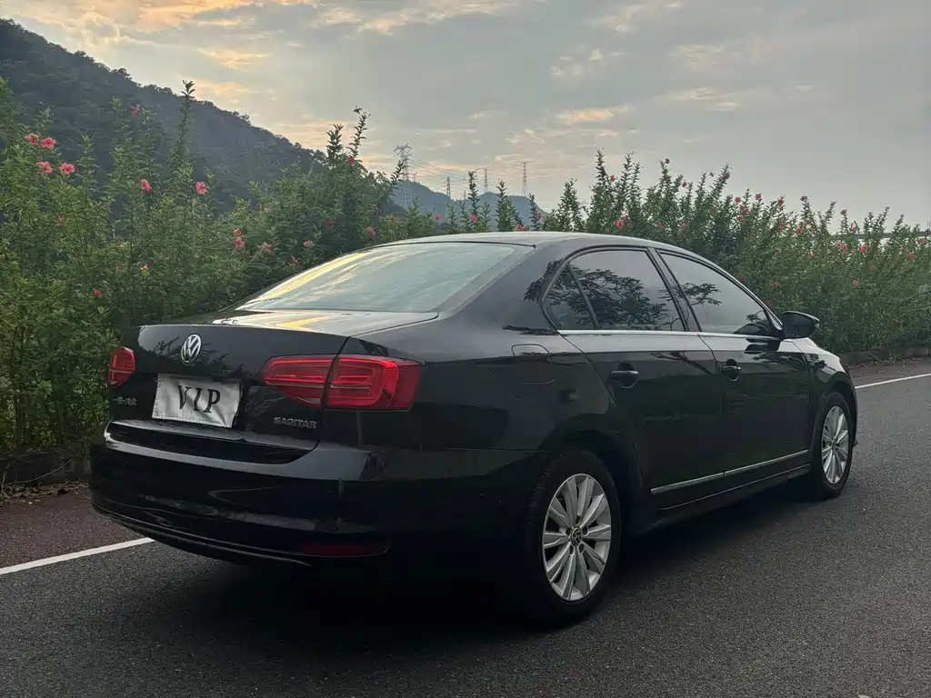 Volkswagen Sagitar — миниатюра 12