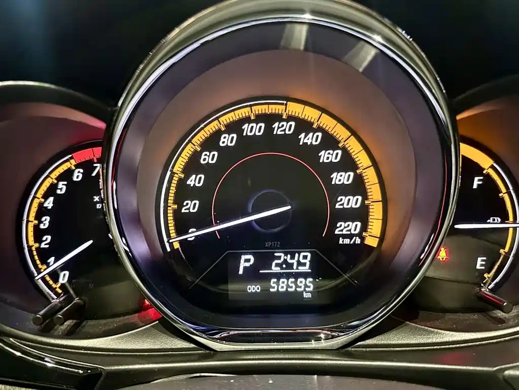 Toyota Yaris L — миниатюра 6