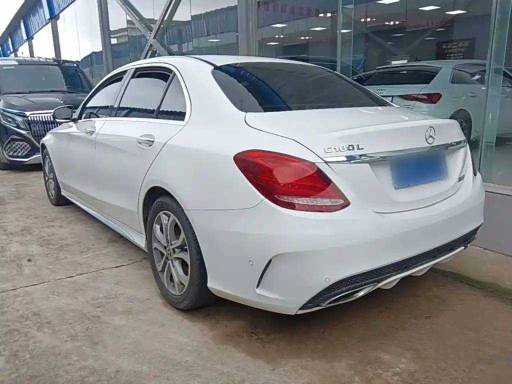 Mercedes-Benz C-Class — миниатюра 5