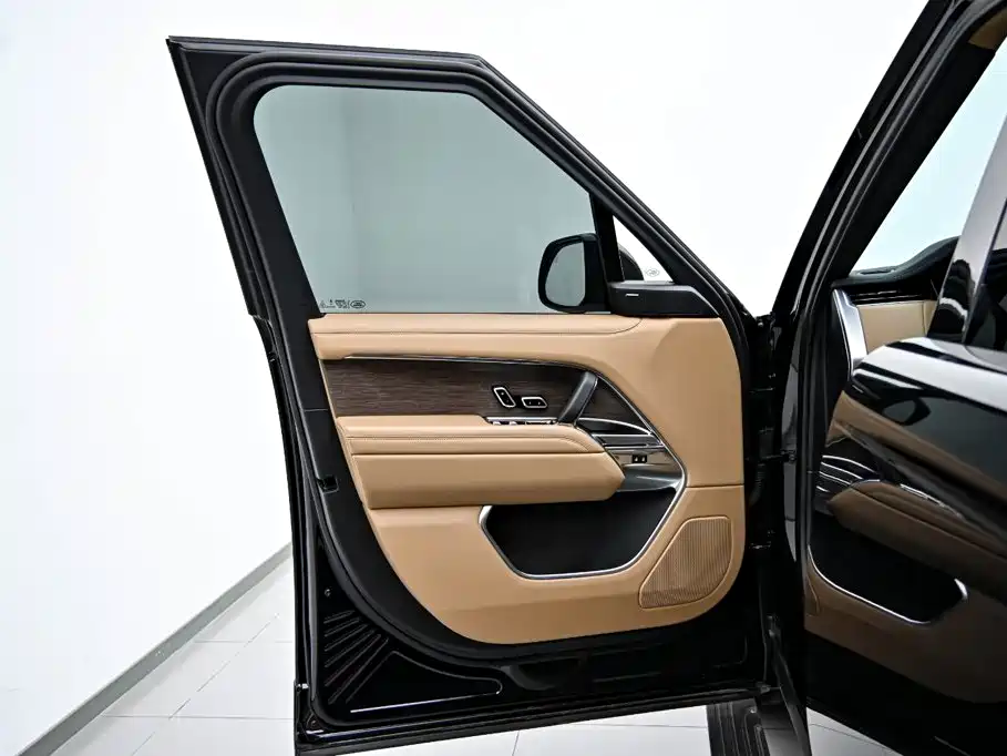 Land Rover Range Rover — миниатюра 21