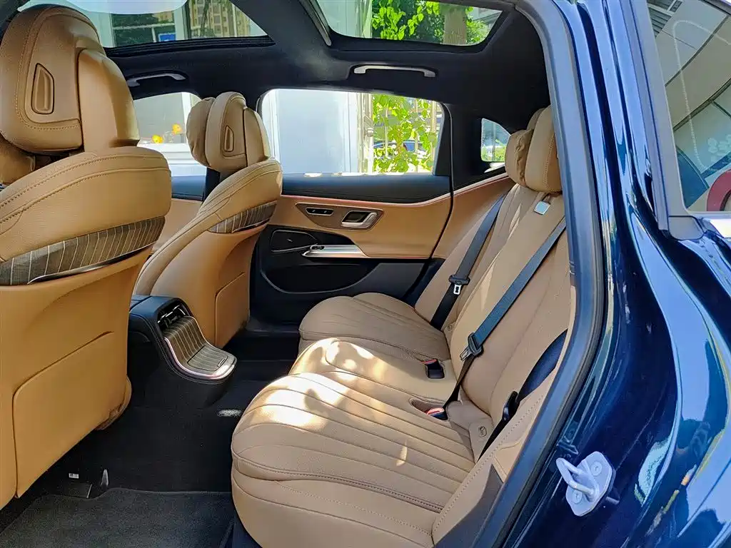 Mercedes-Benz E-Class E 2025 E 300 L Fashion