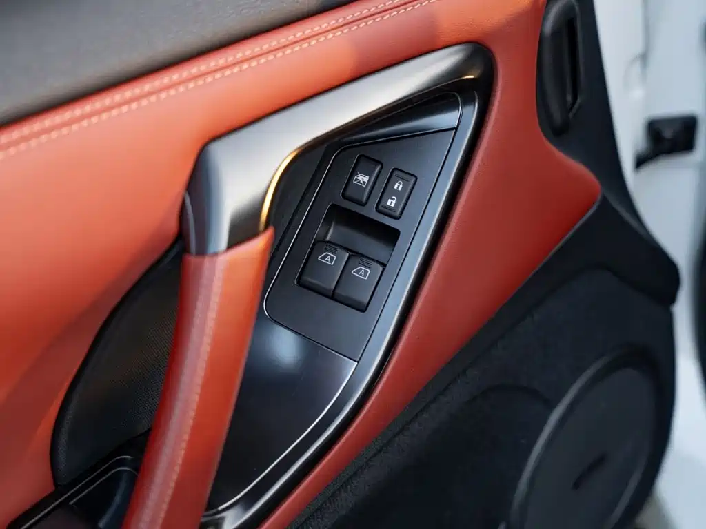 Nissan GT-R — миниатюра 19