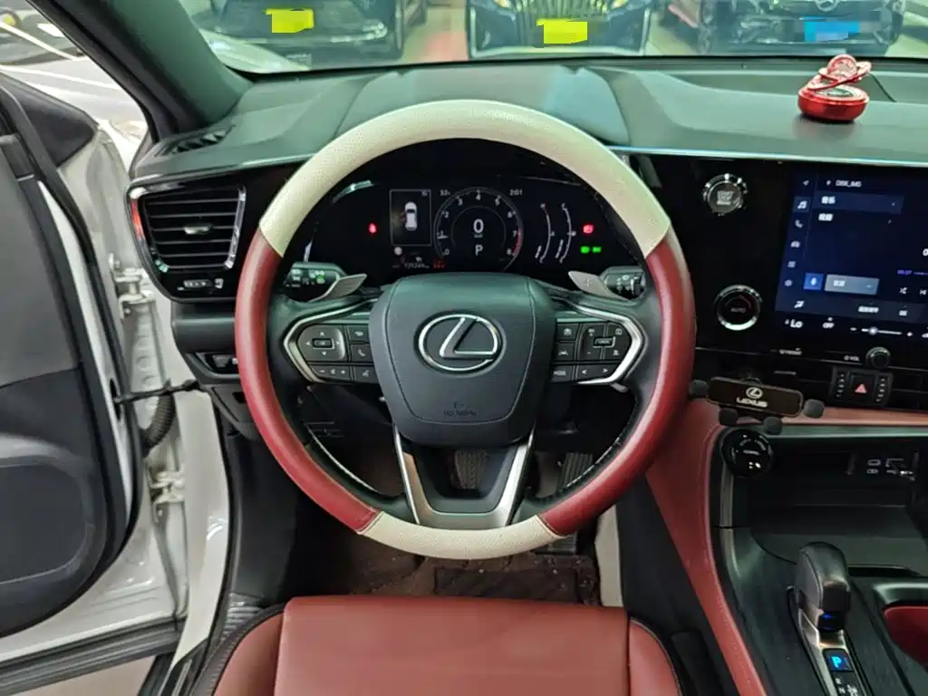 Lexus NX — миниатюра 11