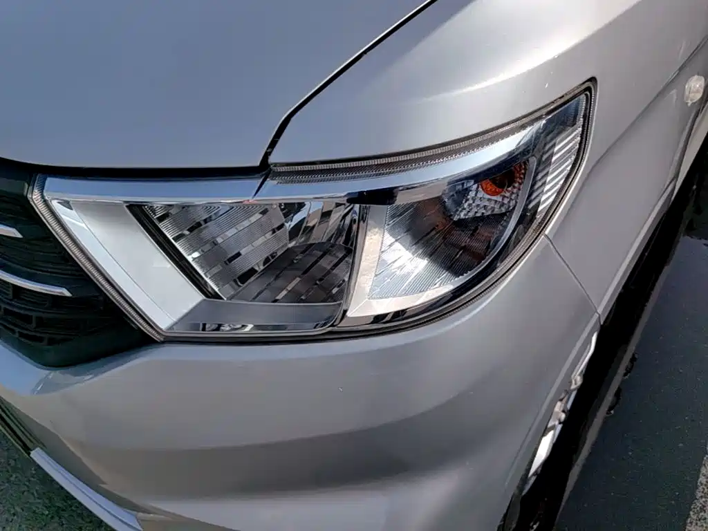 Wuling Hongguang V — миниатюра 24