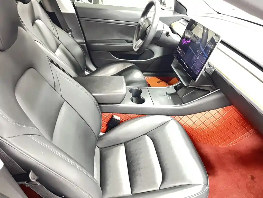 Tesla Model 3 - фото 5
