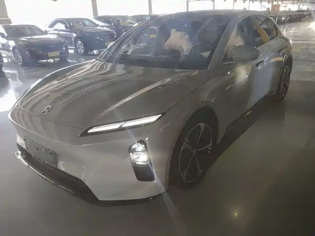 2025 Nio ET5