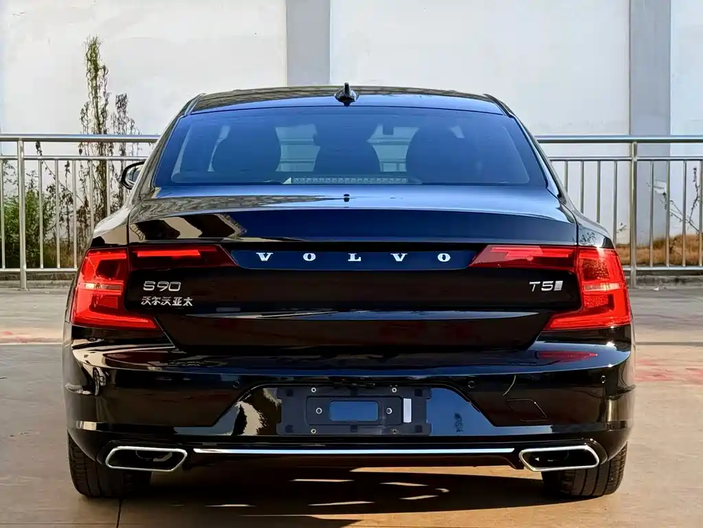 Volvo S90 — миниатюра 4