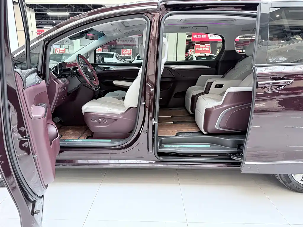 Buick GL8 — миниатюра 19