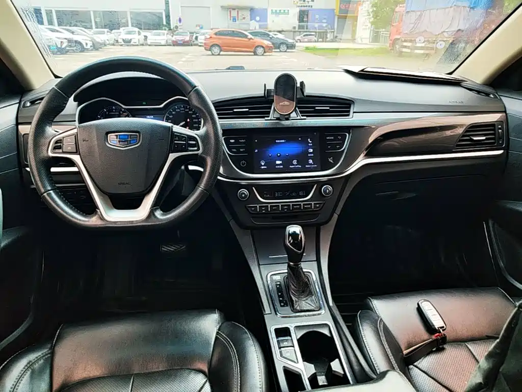 Geely Emgrand — миниатюра 10