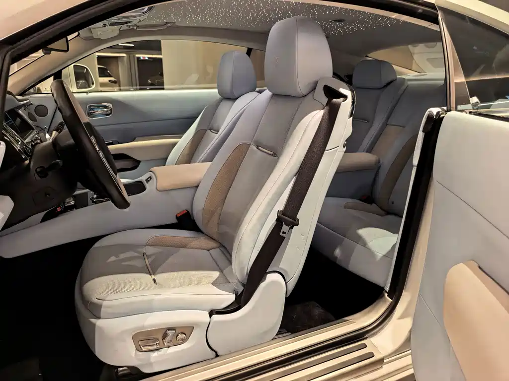 Rolls-Royce Wraith — миниатюра 8