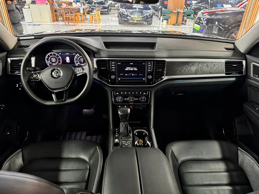 Volkswagen Teramont — миниатюра 5
