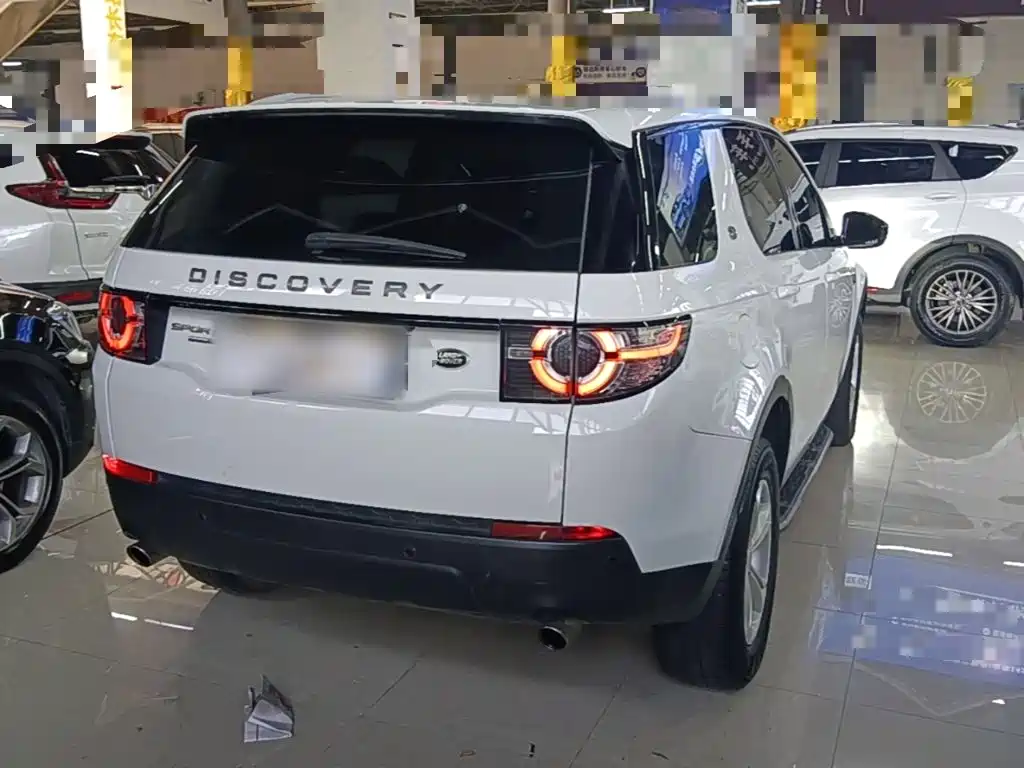 Land Rover Discovery Sport — миниатюра 7